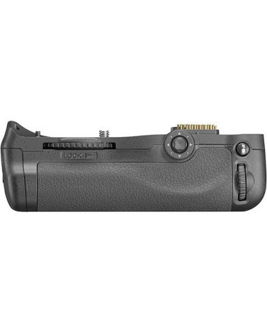 Nikon MB-D10