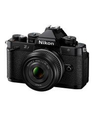 Nikon Z f + Obj. Nikkor 40 F/2 SE